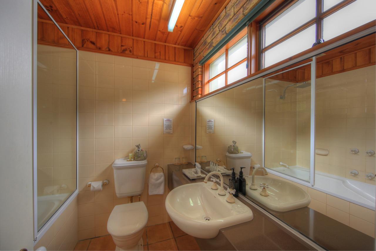 Stanley Village Waterfront Accommodation Экстерьер фото